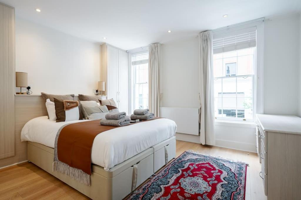 Luxury 3brs House In The Heart Of Victoria